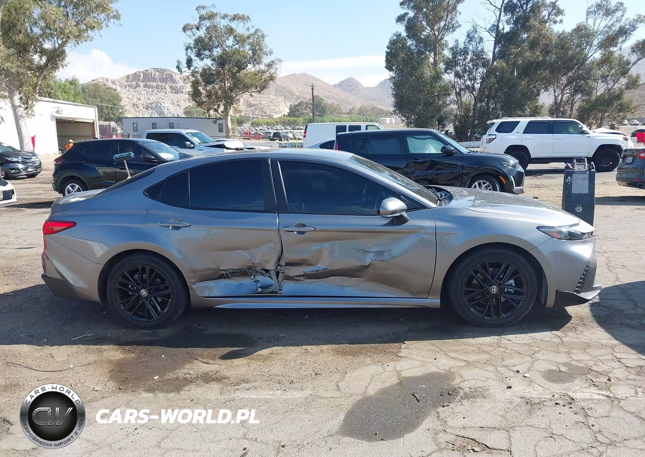 2025 Toyota Camry Se VIN:4T1DAACK8SU543007 - 13