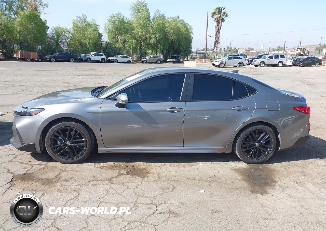 2025 Toyota Camry Se VIN:4T1DAACK8SU543007 - 14