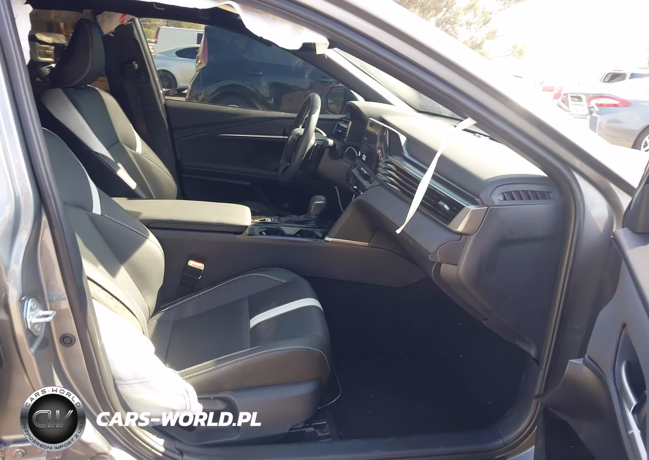 2025 Toyota Camry Se VIN:4T1DAACK8SU543007 - 5