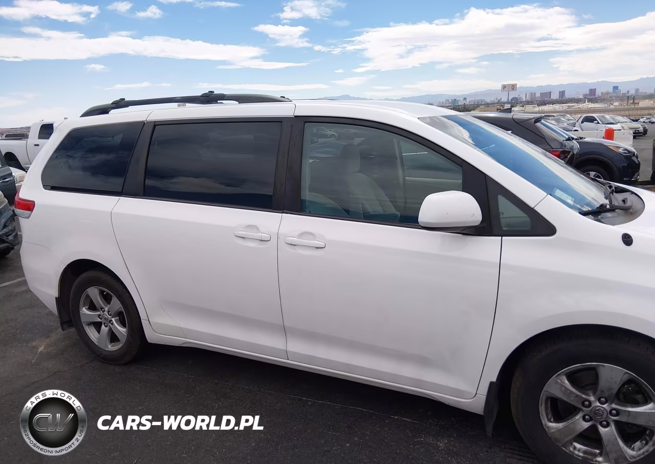 2014 Toyota Sienna Le V6 8 Passenger VIN:5TDKK3DC4ES489824 - 13