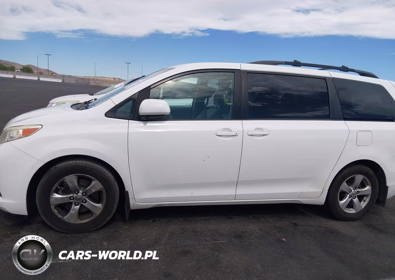 2014 Toyota Sienna Le V6 8 Passenger VIN:5TDKK3DC4ES489824 - 14