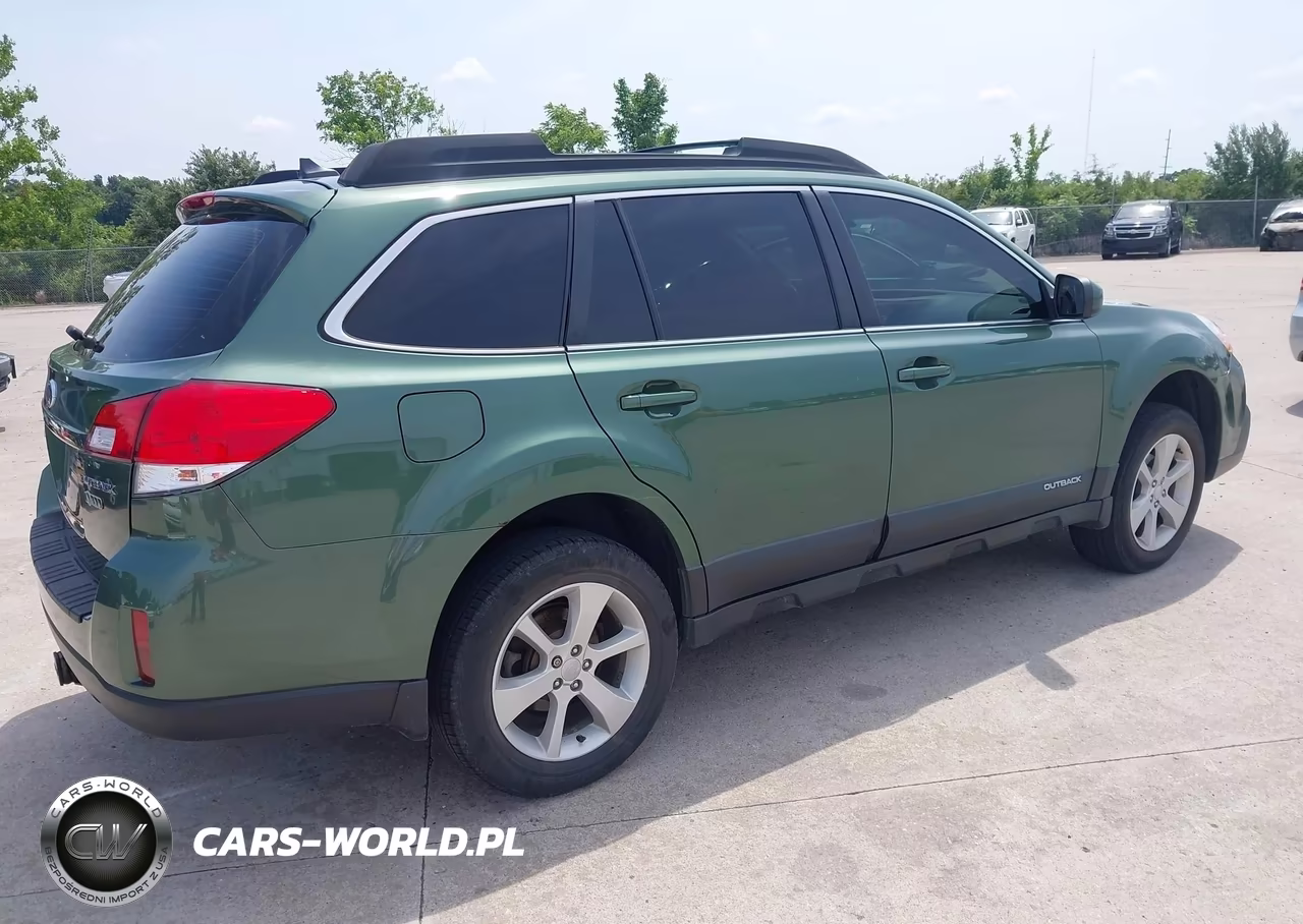 2014 Subaru Outback 2.5I Premium VIN:4S4BRCCC7E3267188 - 4
