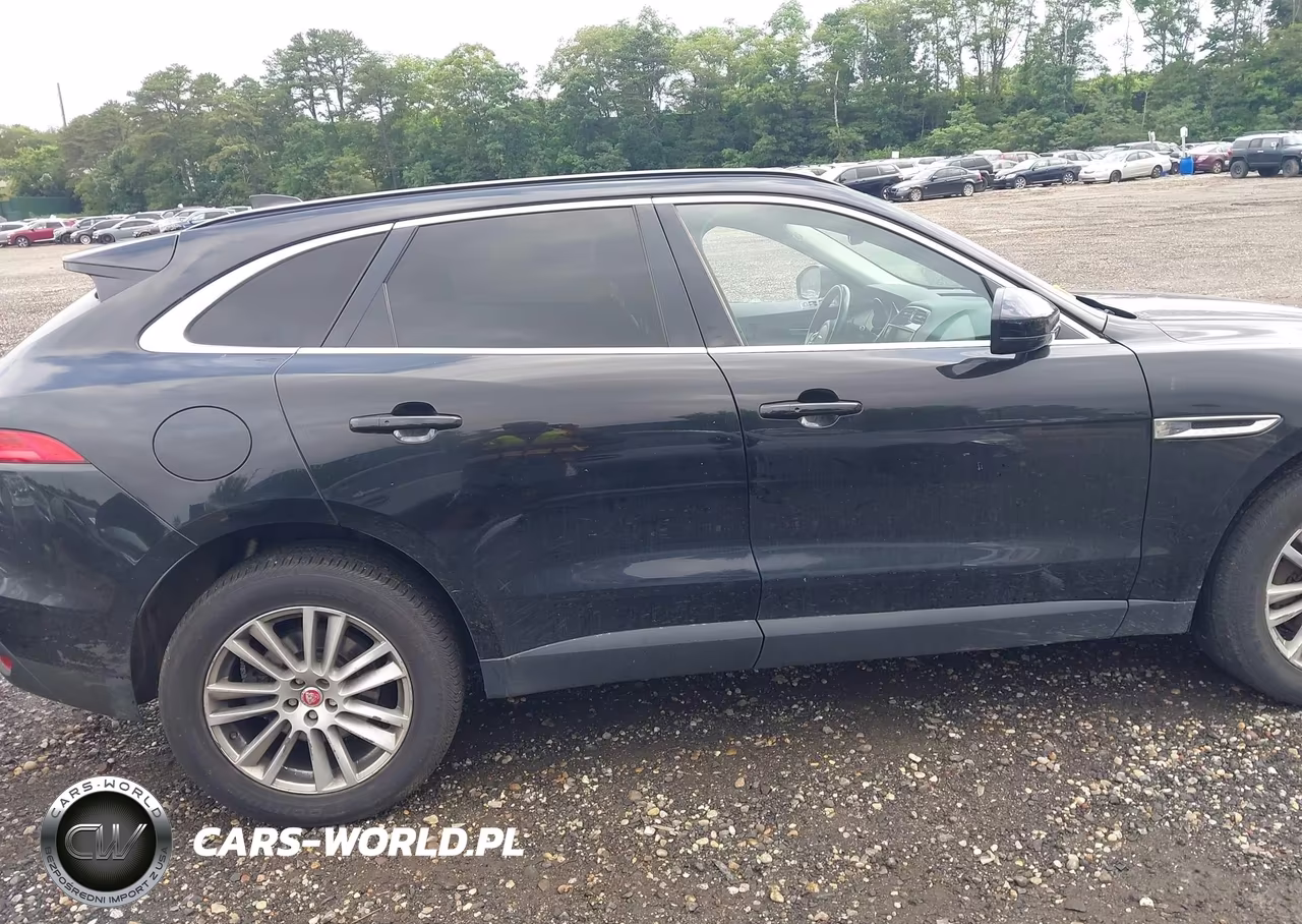 2017 Jaguar F-Pace 35T Prestige VIN:SADCK2BV3HA064653 - 13