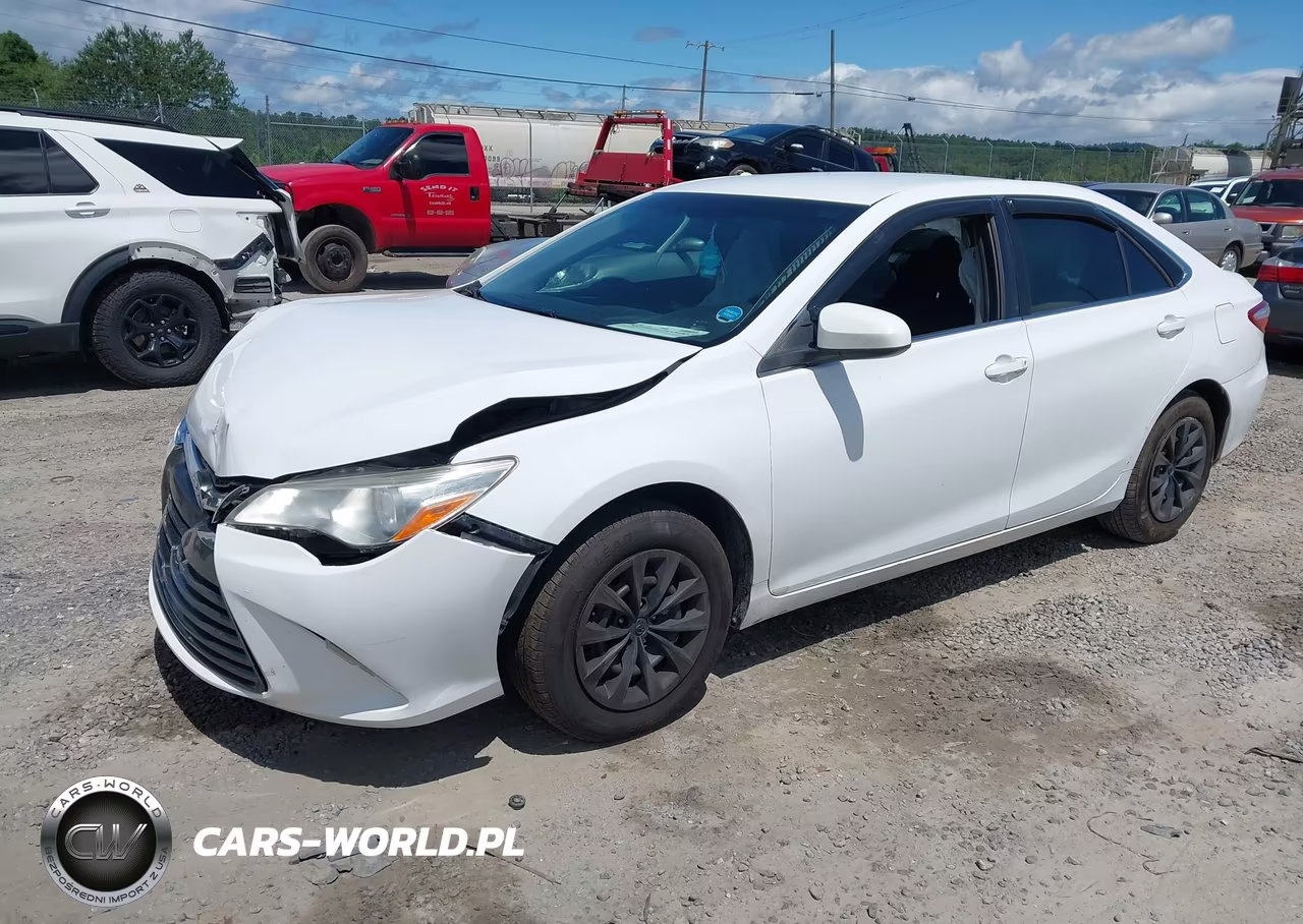 2017 Toyota Camry Le VIN:4T1BF1FK8HU731037 - 2
