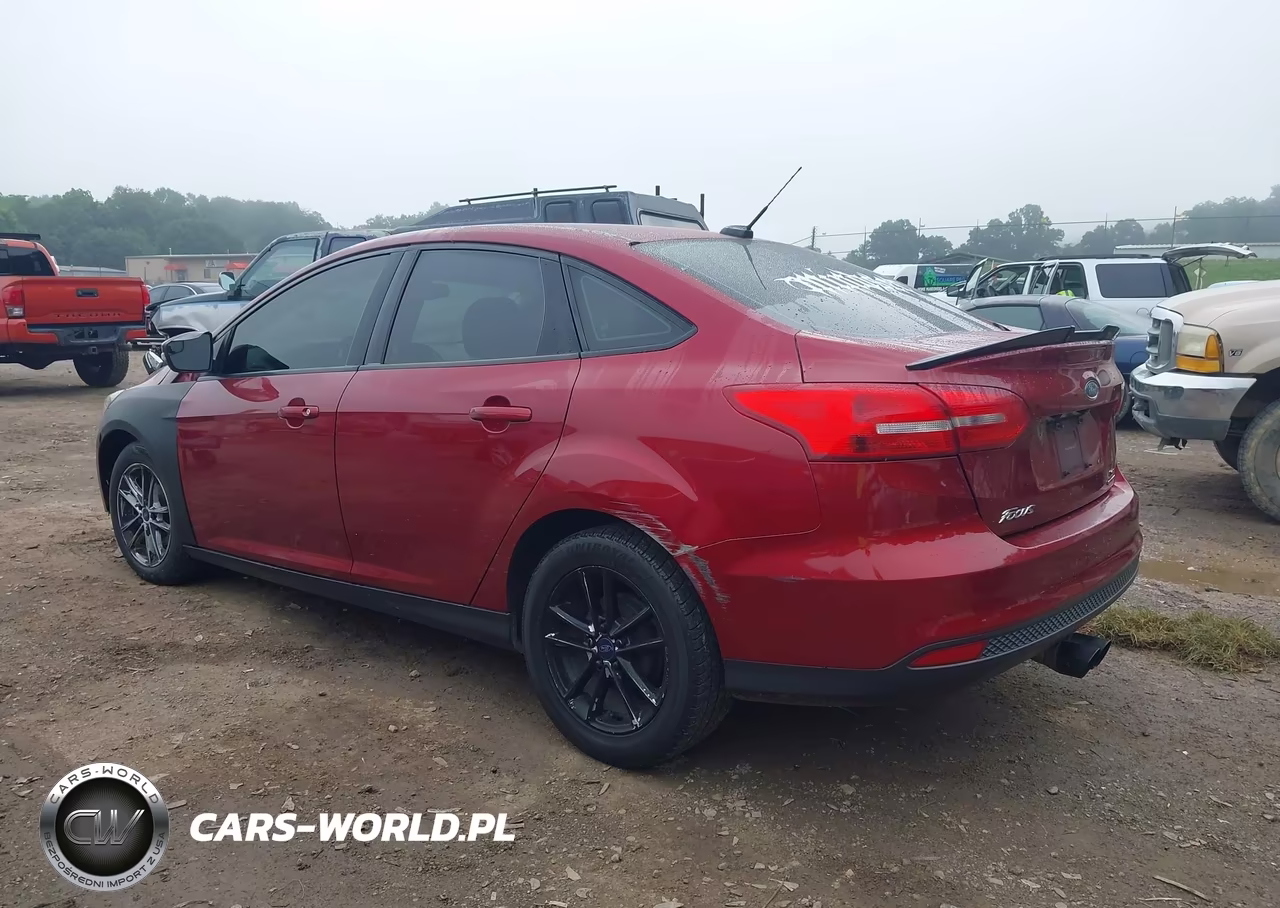 2015 Ford Focus Se VIN:1FADP3F21FL274313 - 3