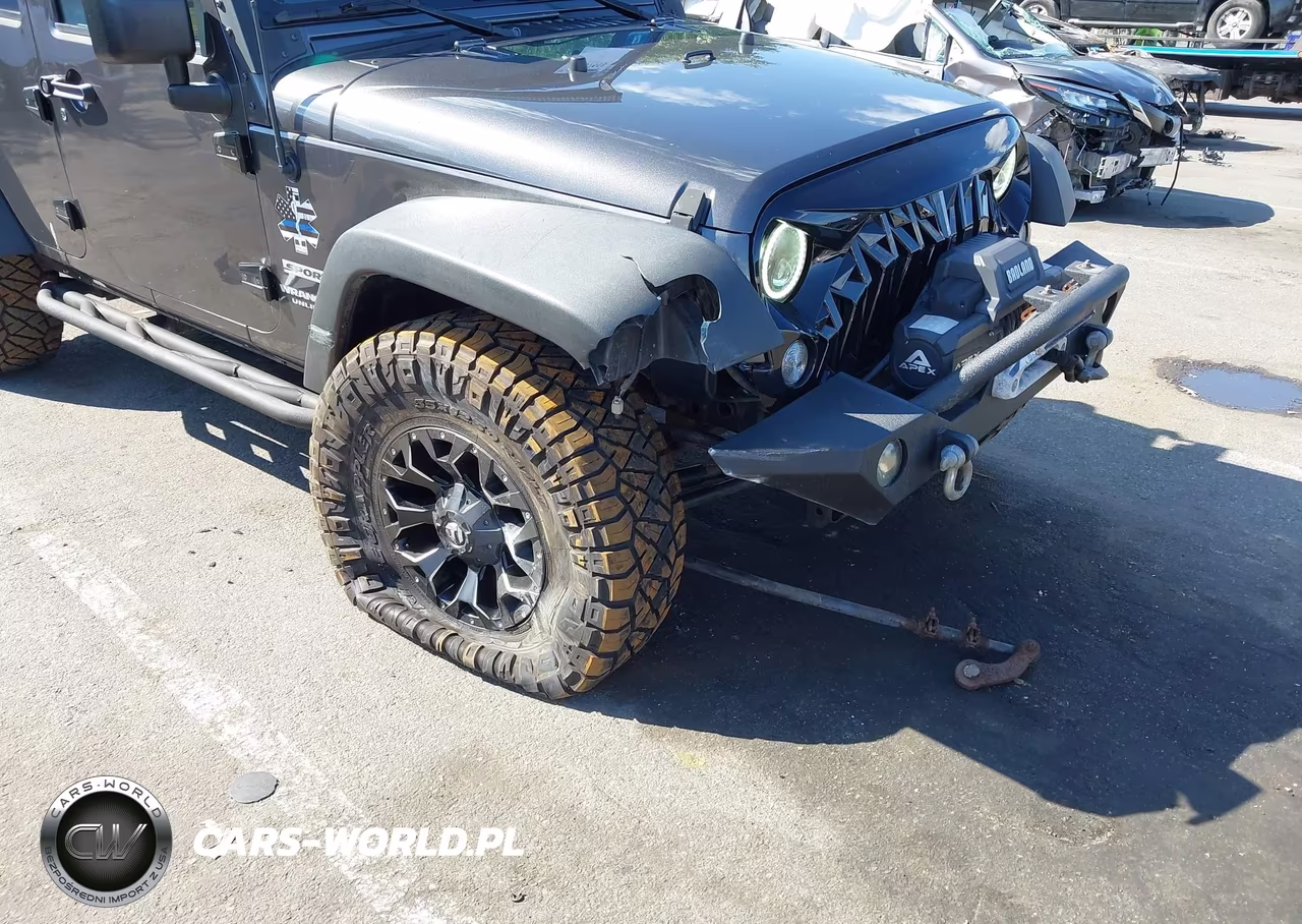 2016 Jeep Wrangler Unlimited Sport VIN:1C4BJWDG8GL343518 - 6