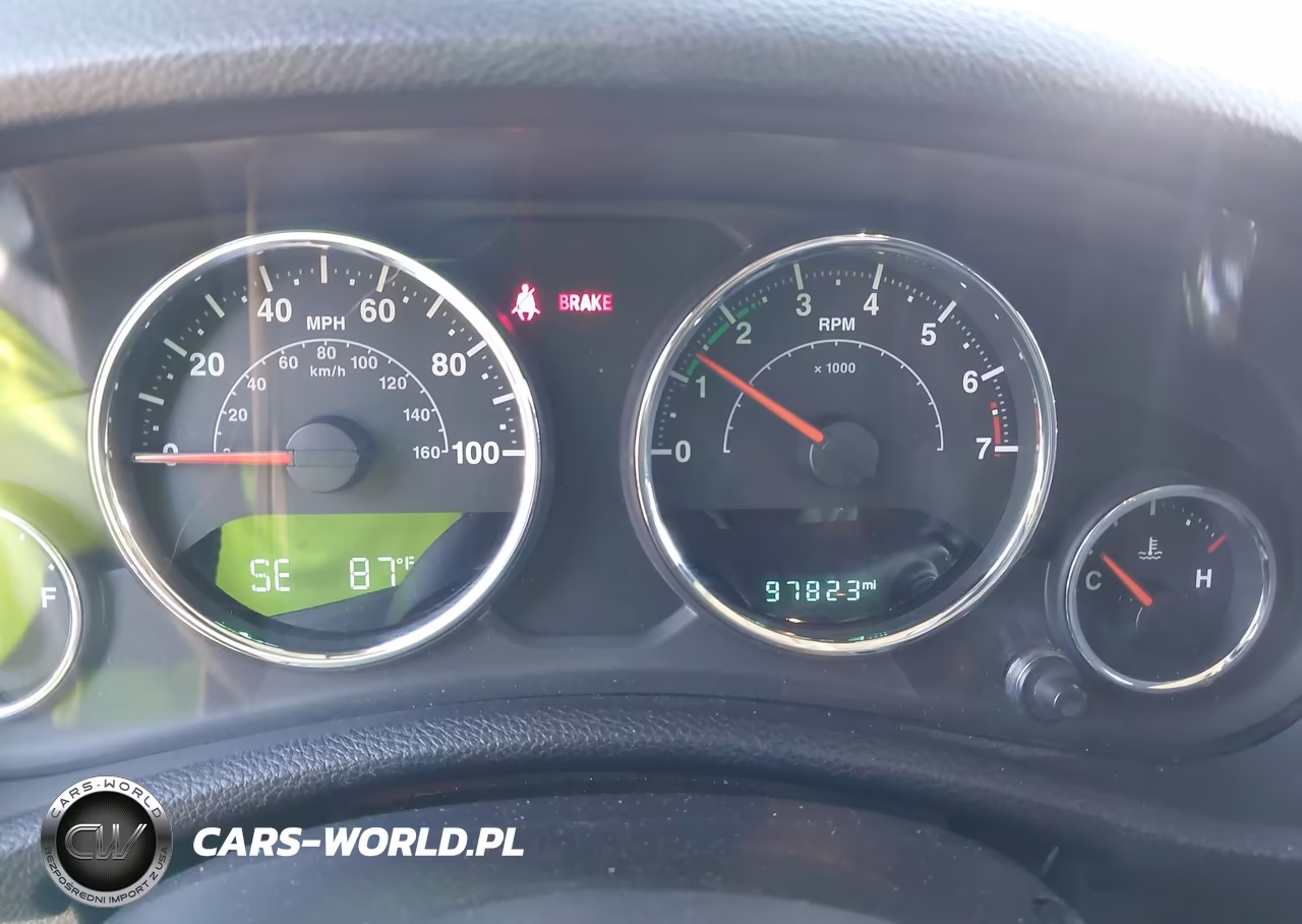 2016 Jeep Wrangler Unlimited Sport VIN:1C4BJWDG8GL343518 - 7