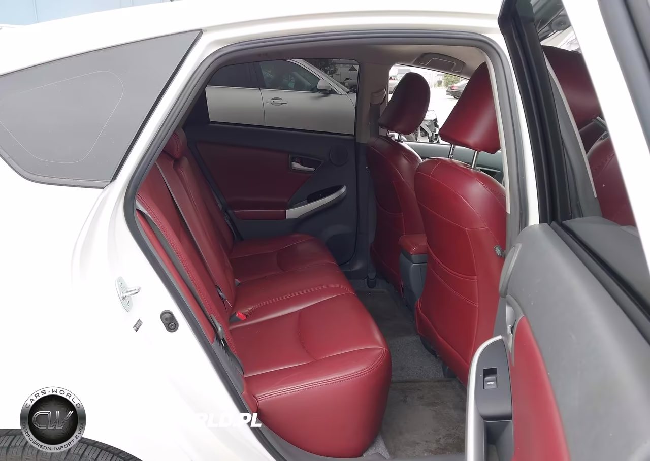 2011 Toyota Prius Three VIN:JTDKN3DU3B0323731 - 8