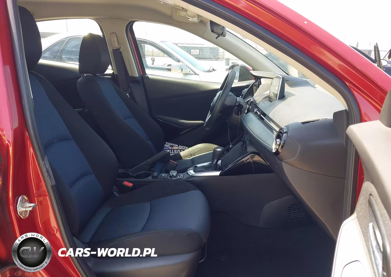2018 Toyota Yaris Ia VIN:3MYDLBYV6JY305175 - 5