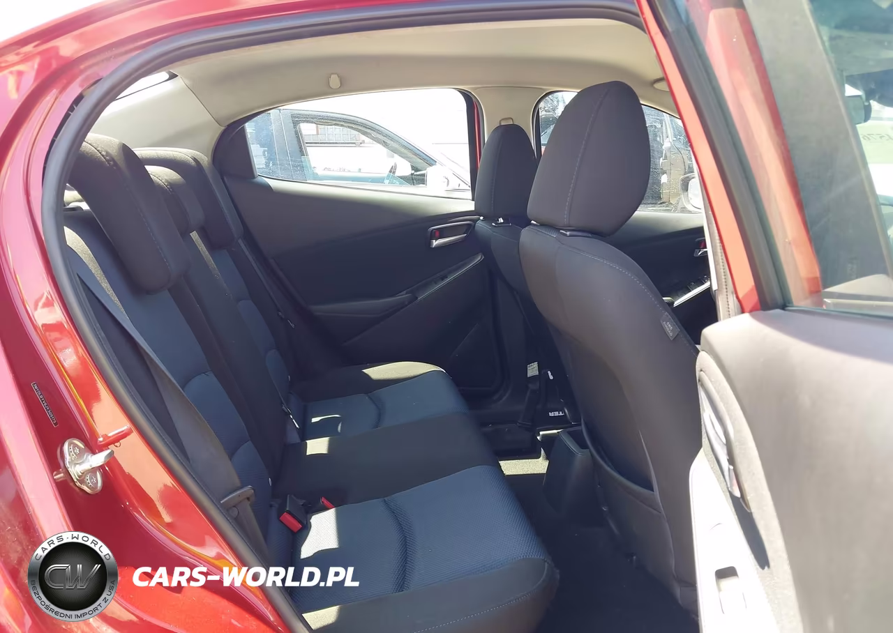 2018 Toyota Yaris Ia VIN:3MYDLBYV6JY305175 - 8