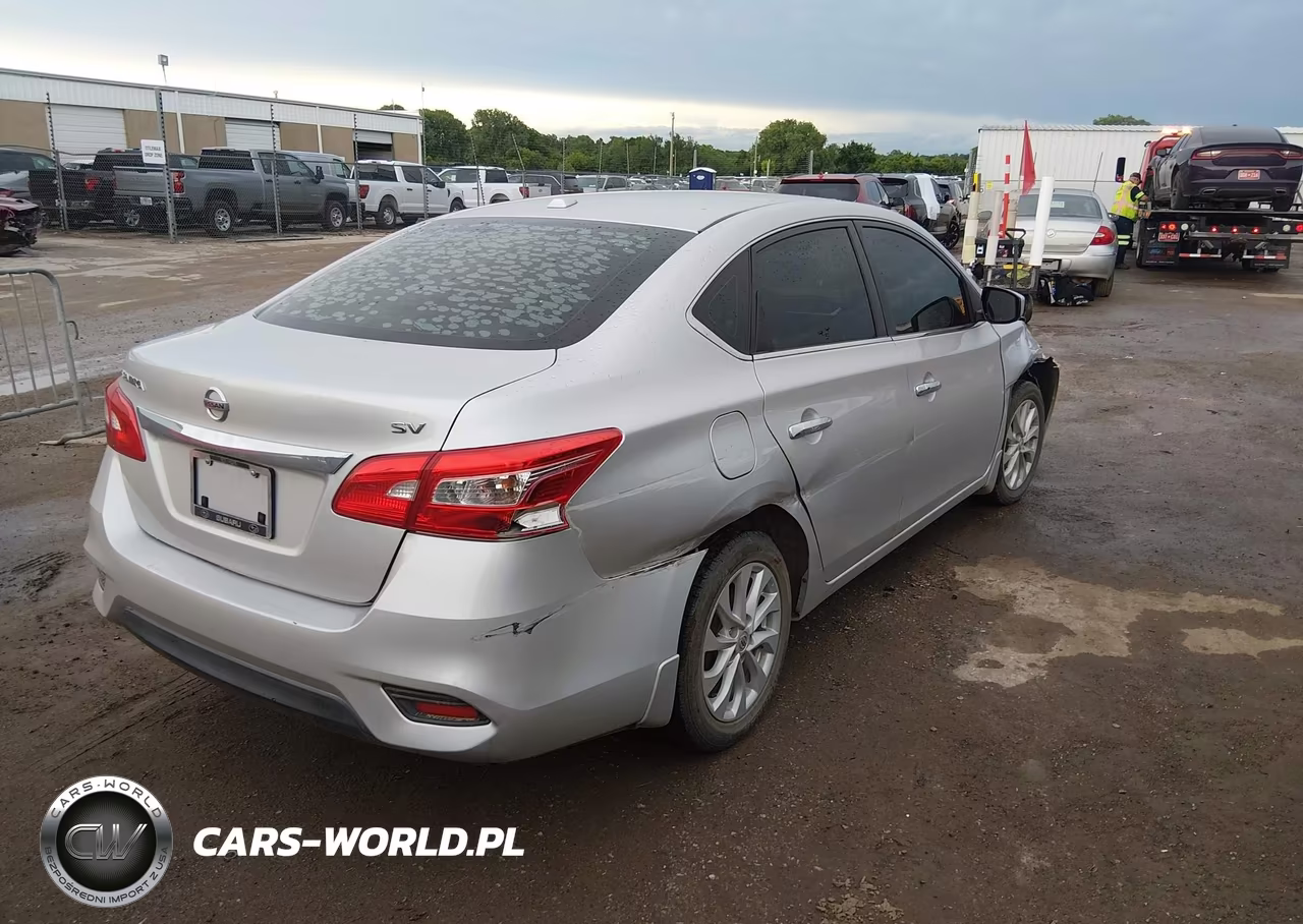 2018 Nissan Sentra Sv VIN:3N1AB7AP1JL631592 - 4