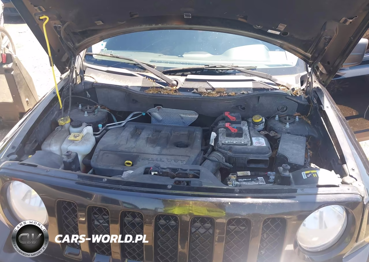 2014 Jeep Patriot Latitude VIN:1C4NJRFB9ED892314 - 10