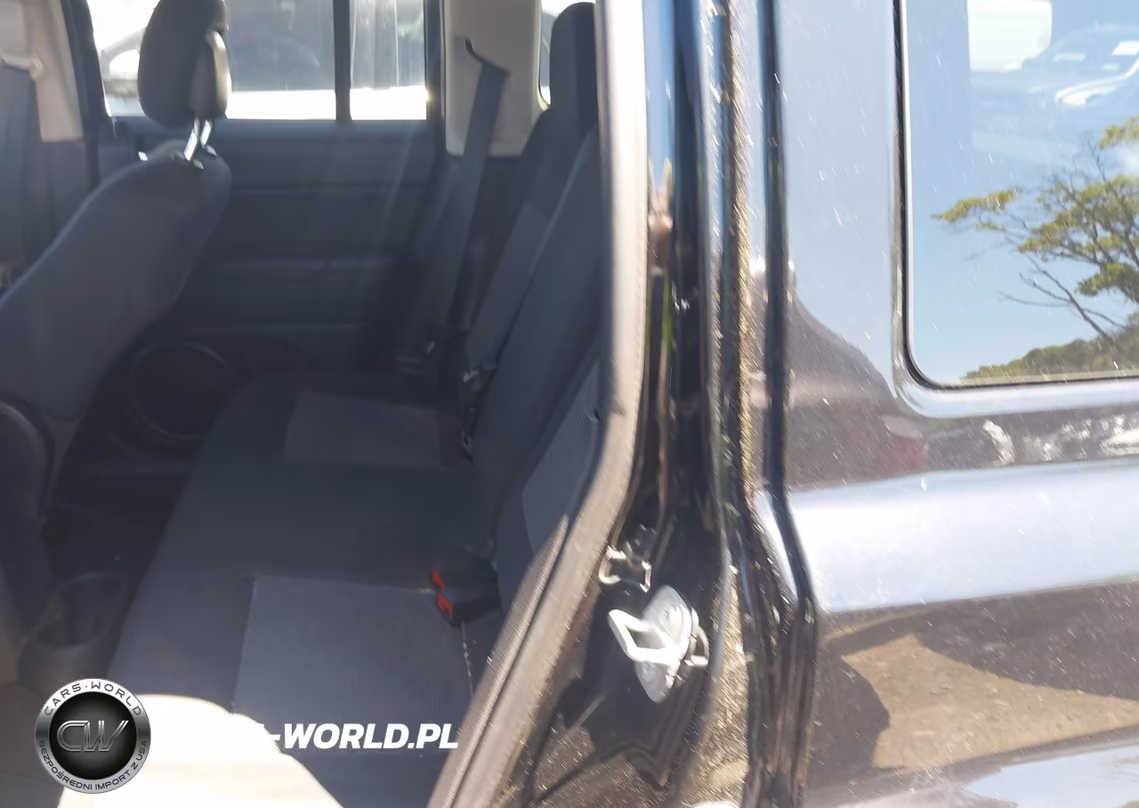 2014 Jeep Patriot Latitude VIN:1C4NJRFB9ED892314 - 8