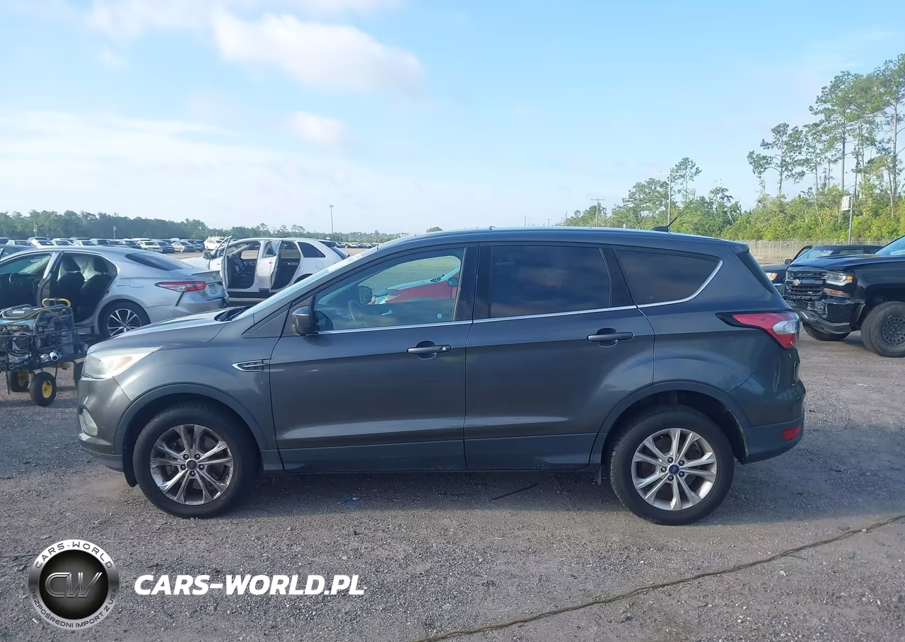 2017 Ford Escape Se VIN:1FMCU9G99HUC52923 - 14