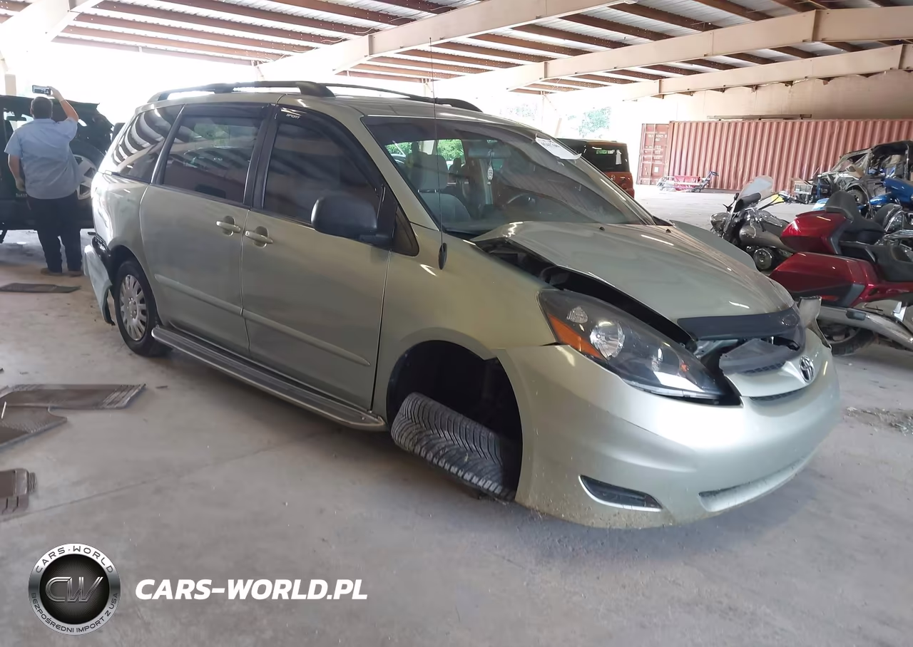 2010 Toyota Sienna Le