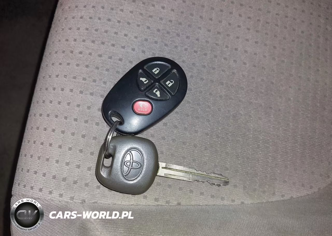 2010 Toyota Sienna Le VIN:5TDKK4CC7AS314811 - 11