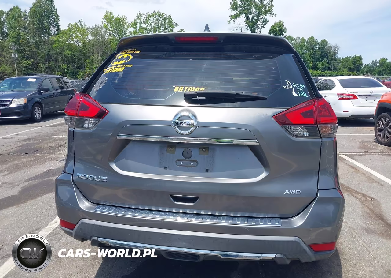 2018 Nissan Rogue S VIN:KNMAT2MV3JP510770 - 16