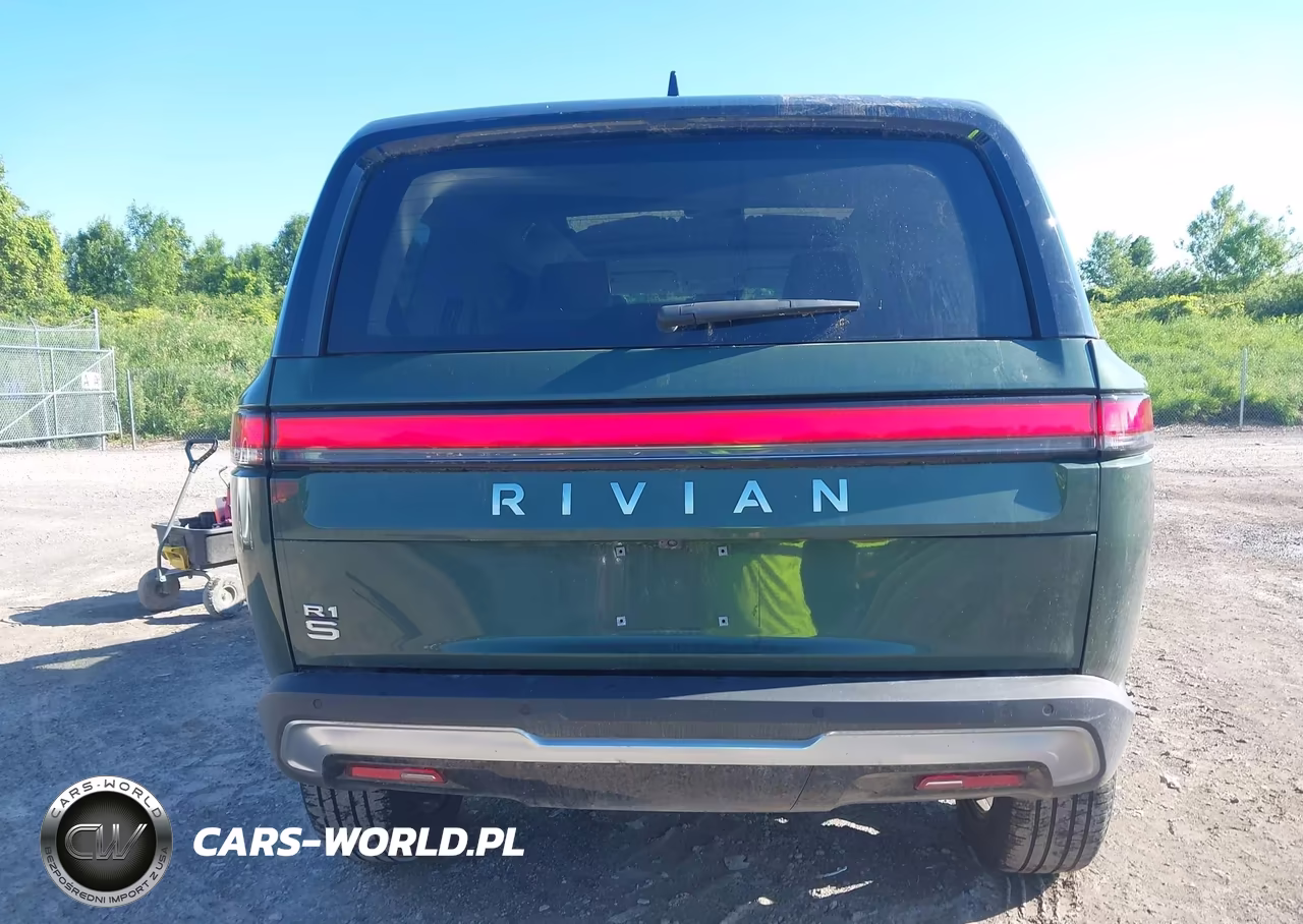 2023 Rivian R1S Adventure-Adventure Dual Motor Max Pack-Adventure Dual Motor Perf Max Pack VIN:7PDSGBBA5PN025570 - 17