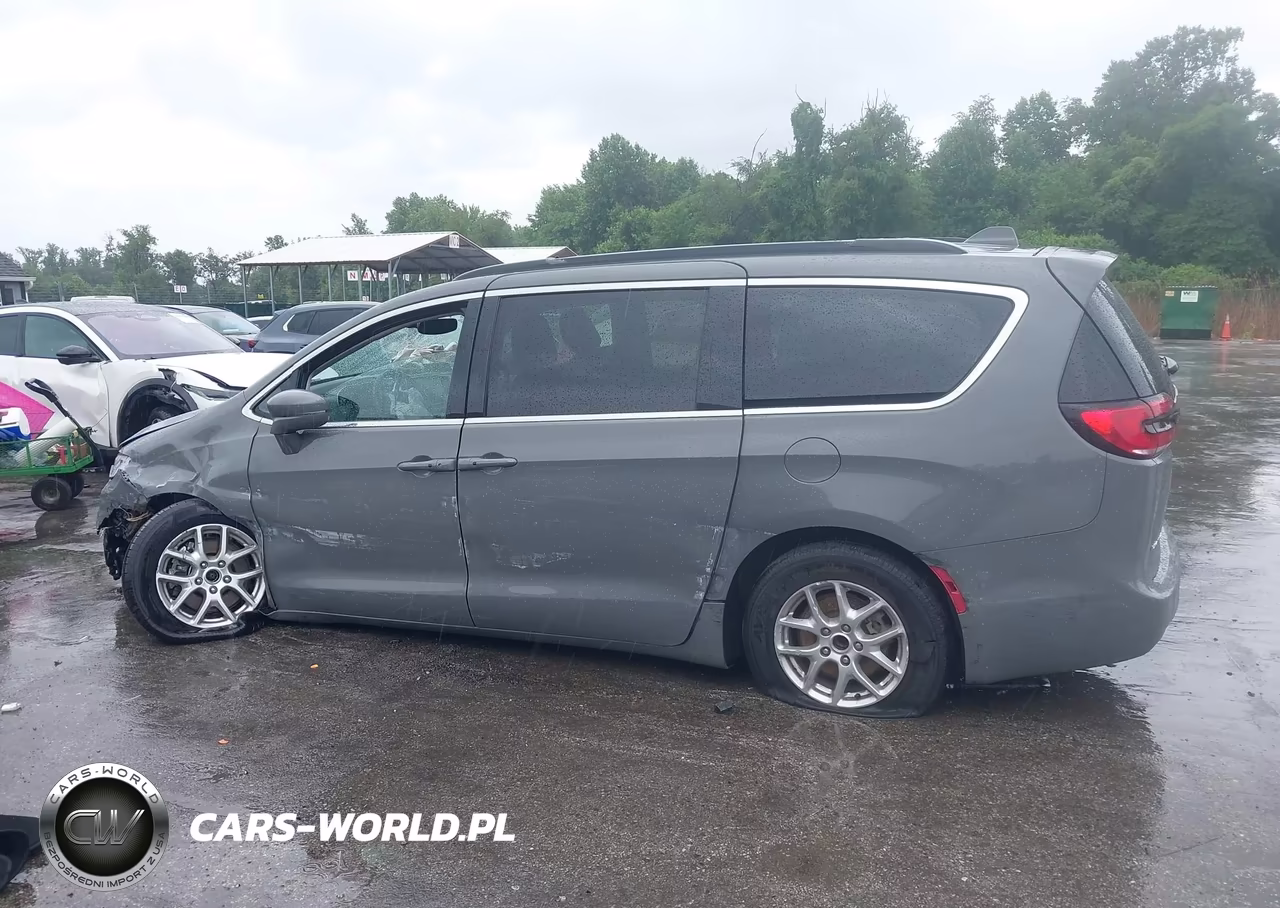 2022 Chrysler Pacifica Touring L VIN:2C4RC1BG4NR190980 - 13