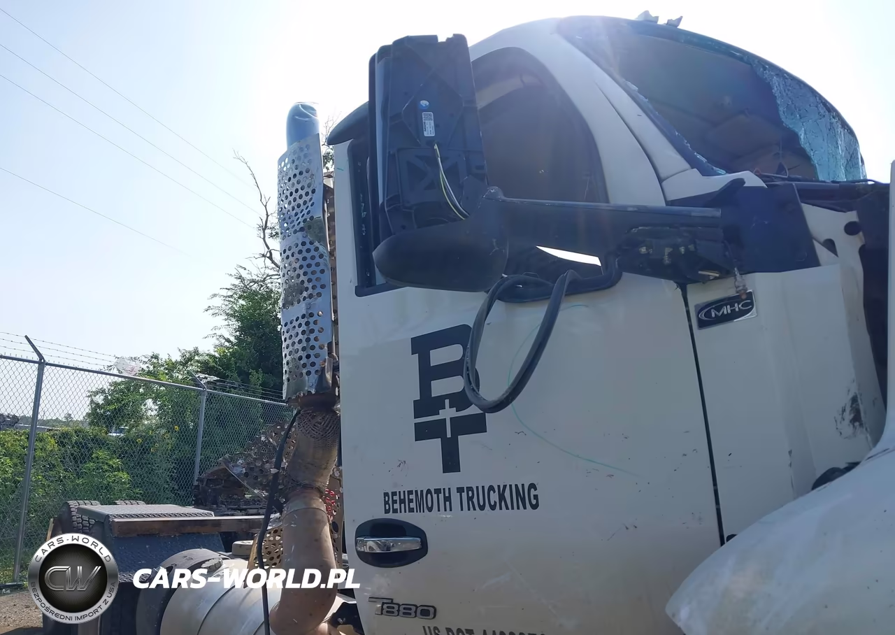 2025 Kenworth T880 VIN:1XKZD40X2SJ169907 - 17
