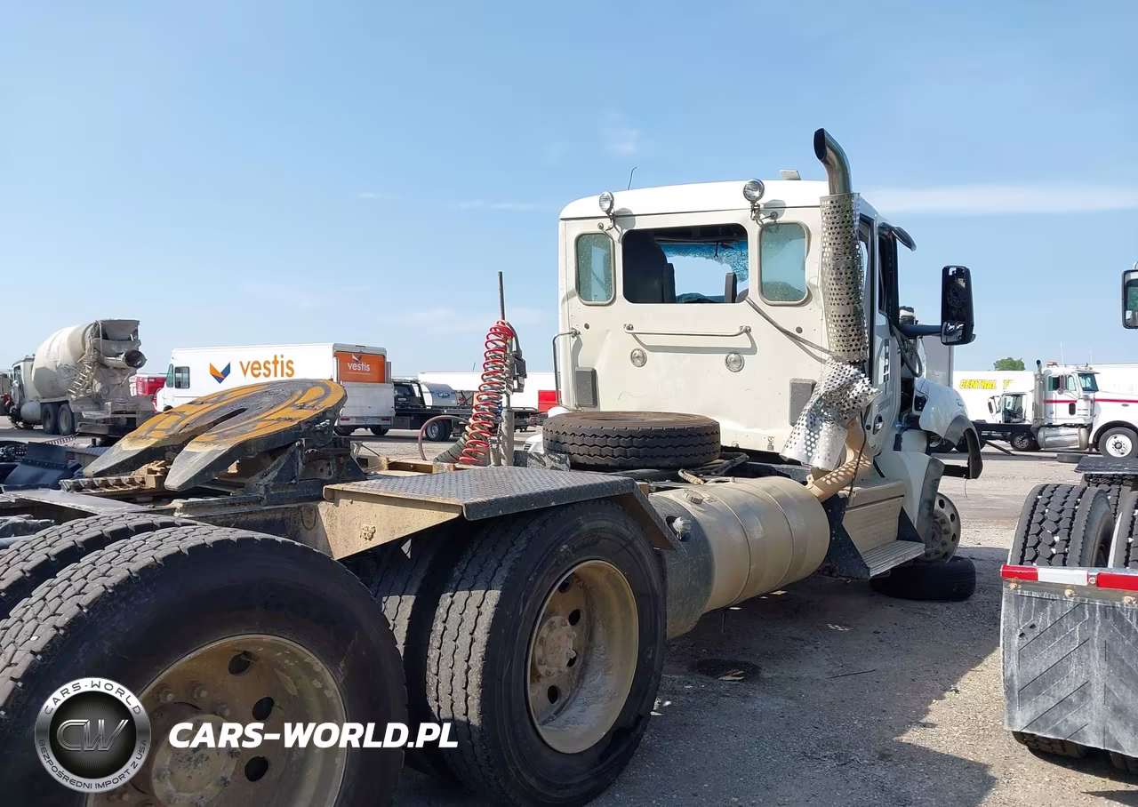 2025 Kenworth T880 VIN:1XKZD40X2SJ169907 - 4