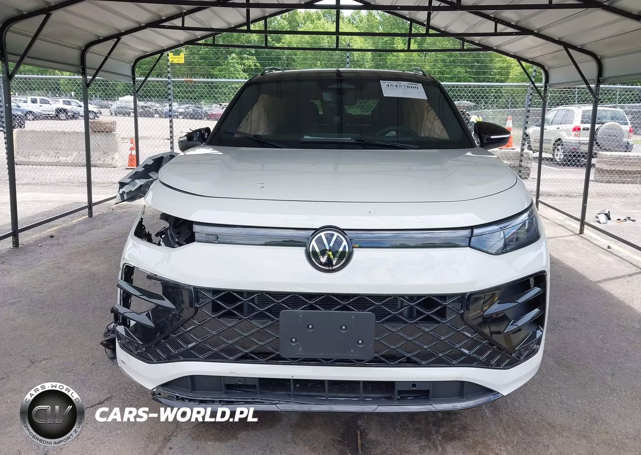 2026 Volkswagen Tiguan Se R-Line Black VIN:3VVGR7RM1TM040464 - 11