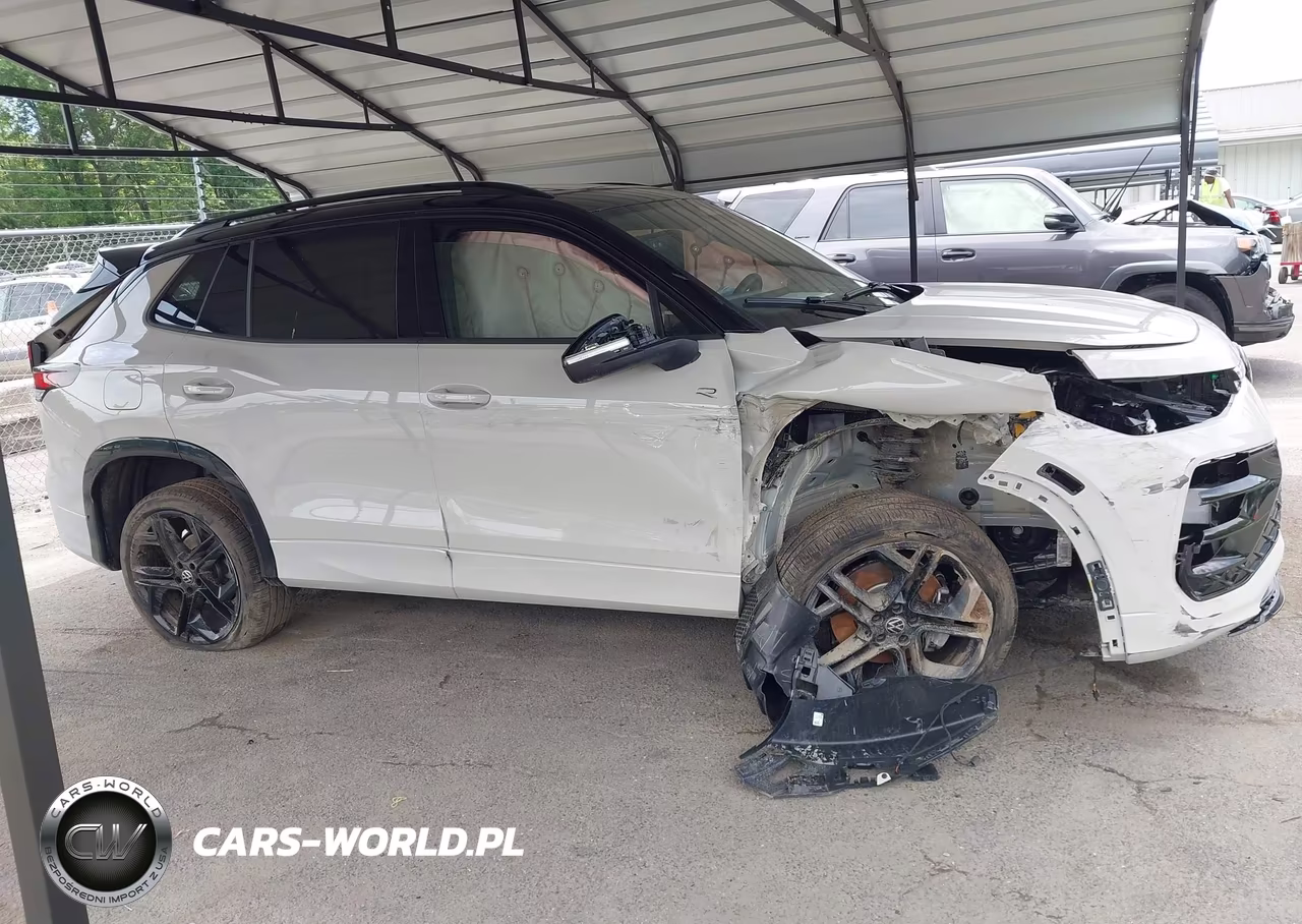 2026 Volkswagen Tiguan Se R-Line Black VIN:3VVGR7RM1TM040464 - 12