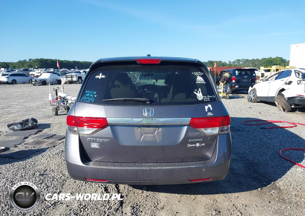 2016 Honda Odyssey Se VIN:5FNRL5H33GB025268 - 16
