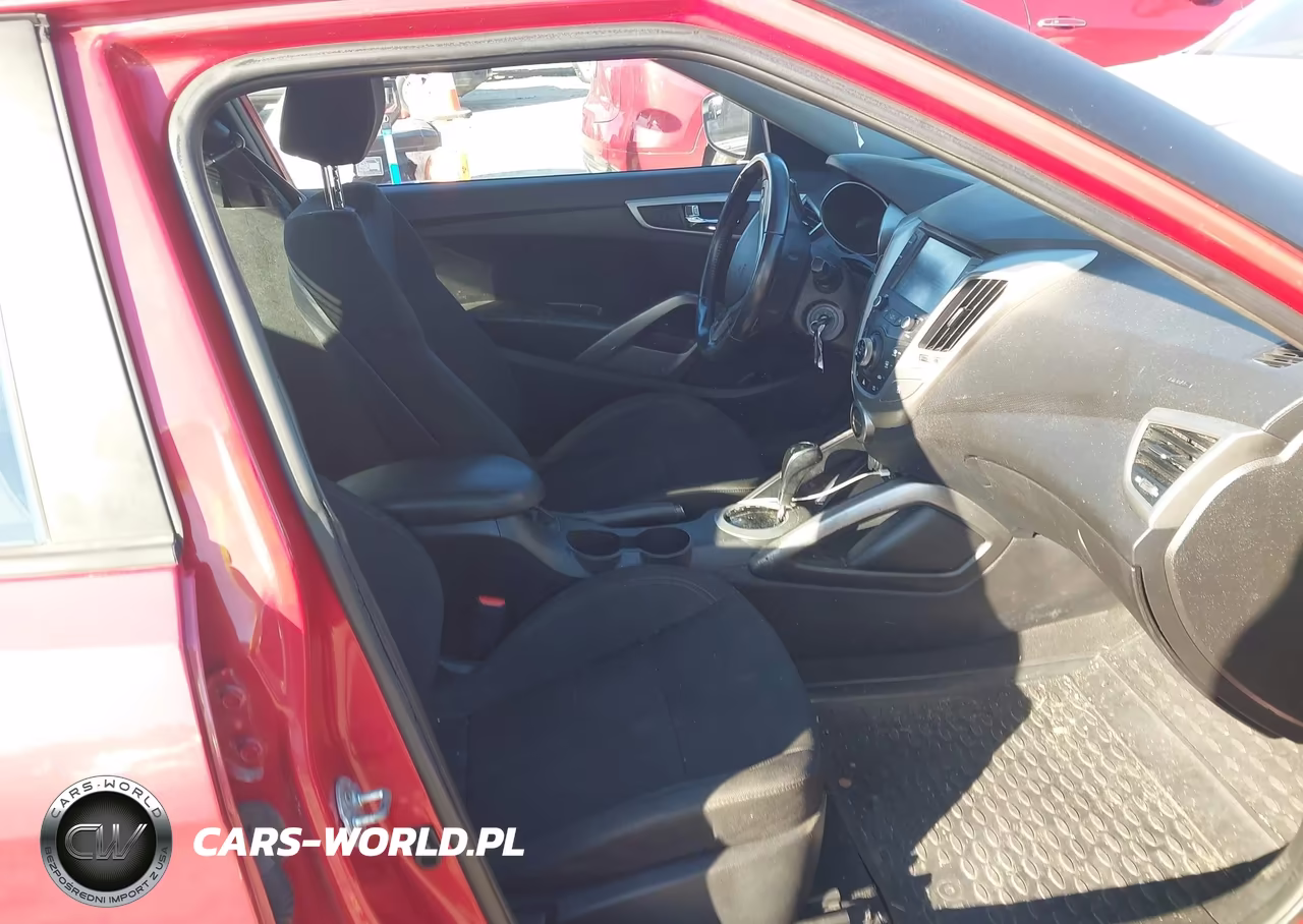 2017 Hyundai Veloster VIN:KMHTC6AD6HU317452 - 5