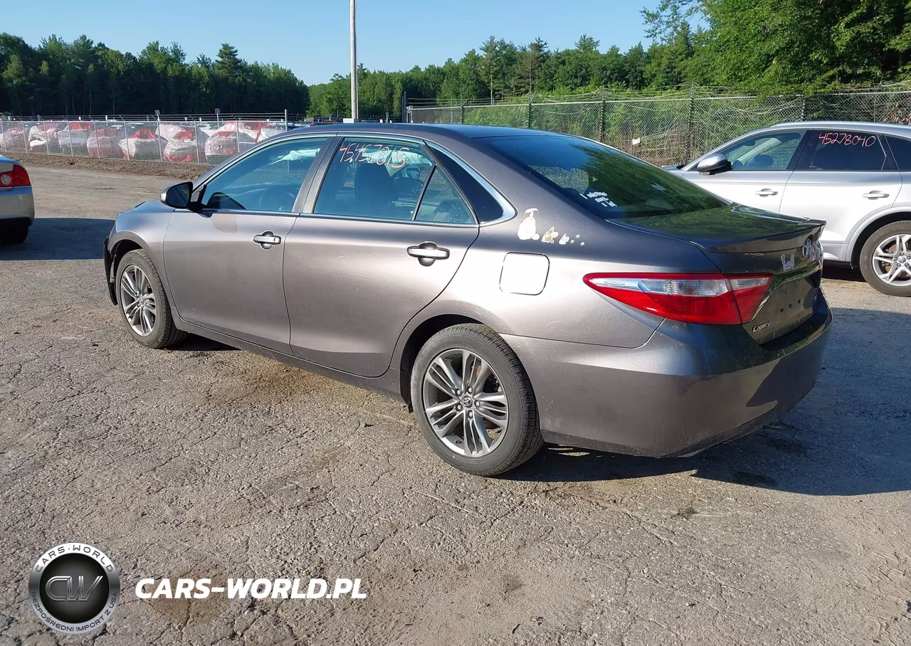 2017 Toyota Camry Se VIN:4T1BF1FK6HU319795 - 3