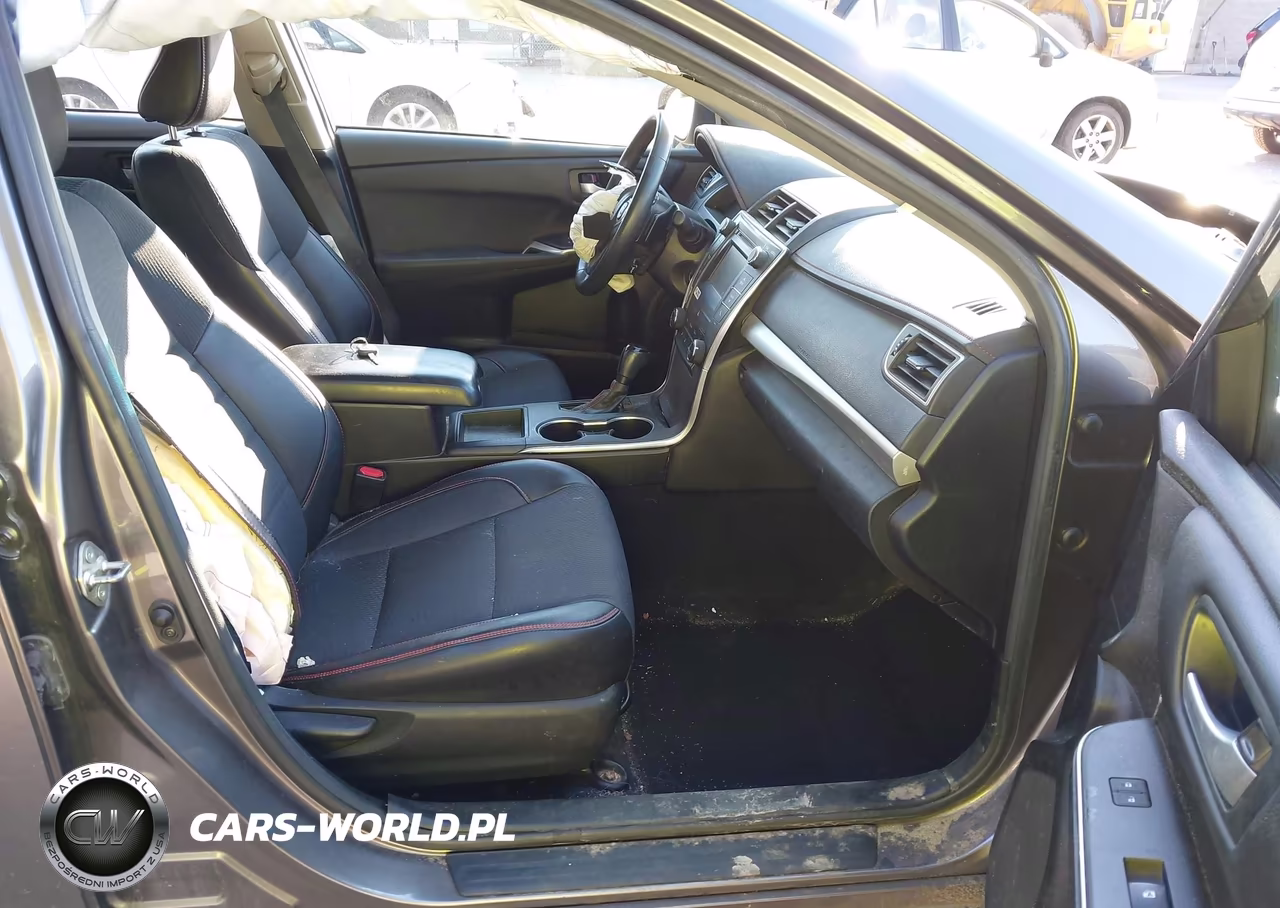 2017 Toyota Camry Se VIN:4T1BF1FK6HU319795 - 5