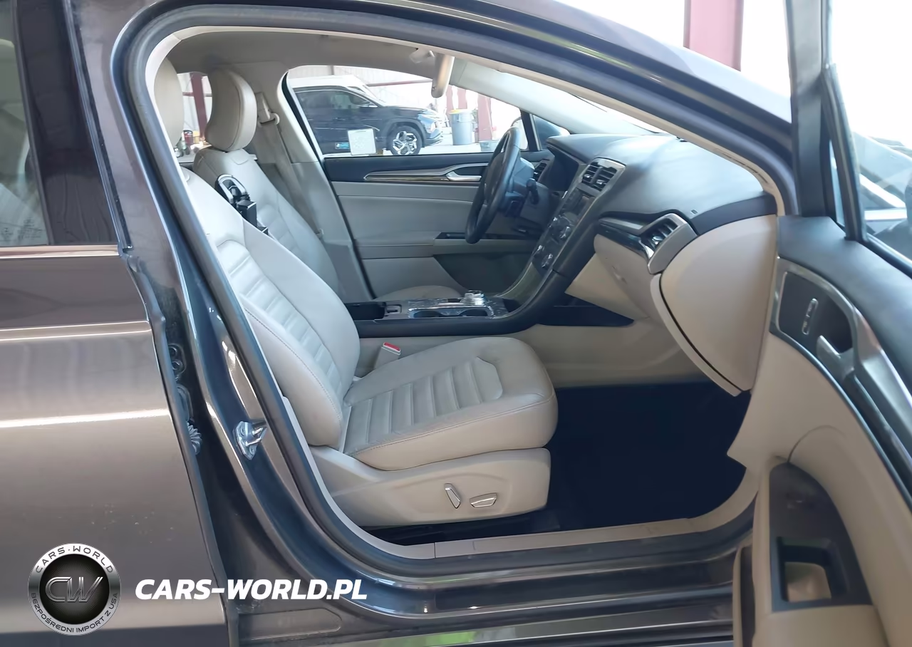 2017 Ford Fusion Se VIN:3FA6P0HD8HR132597 - 5