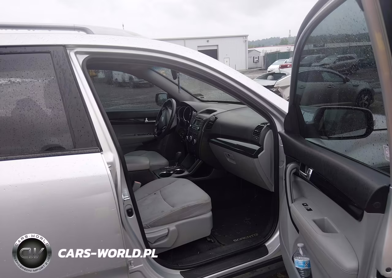2011 Kia Sorento Lx VIN:5XYKT3A11BG090894 - 5