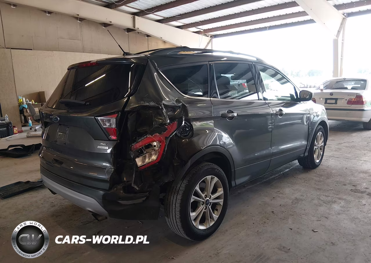 2018 Ford Escape Se VIN:1FMCU0GD0JUA72865 - 4
