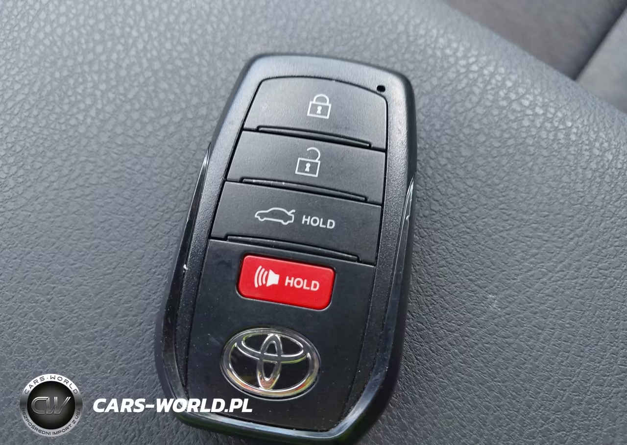 2026 Toyota Camry Le VIN:4T1DAACK2TU274097 - 11