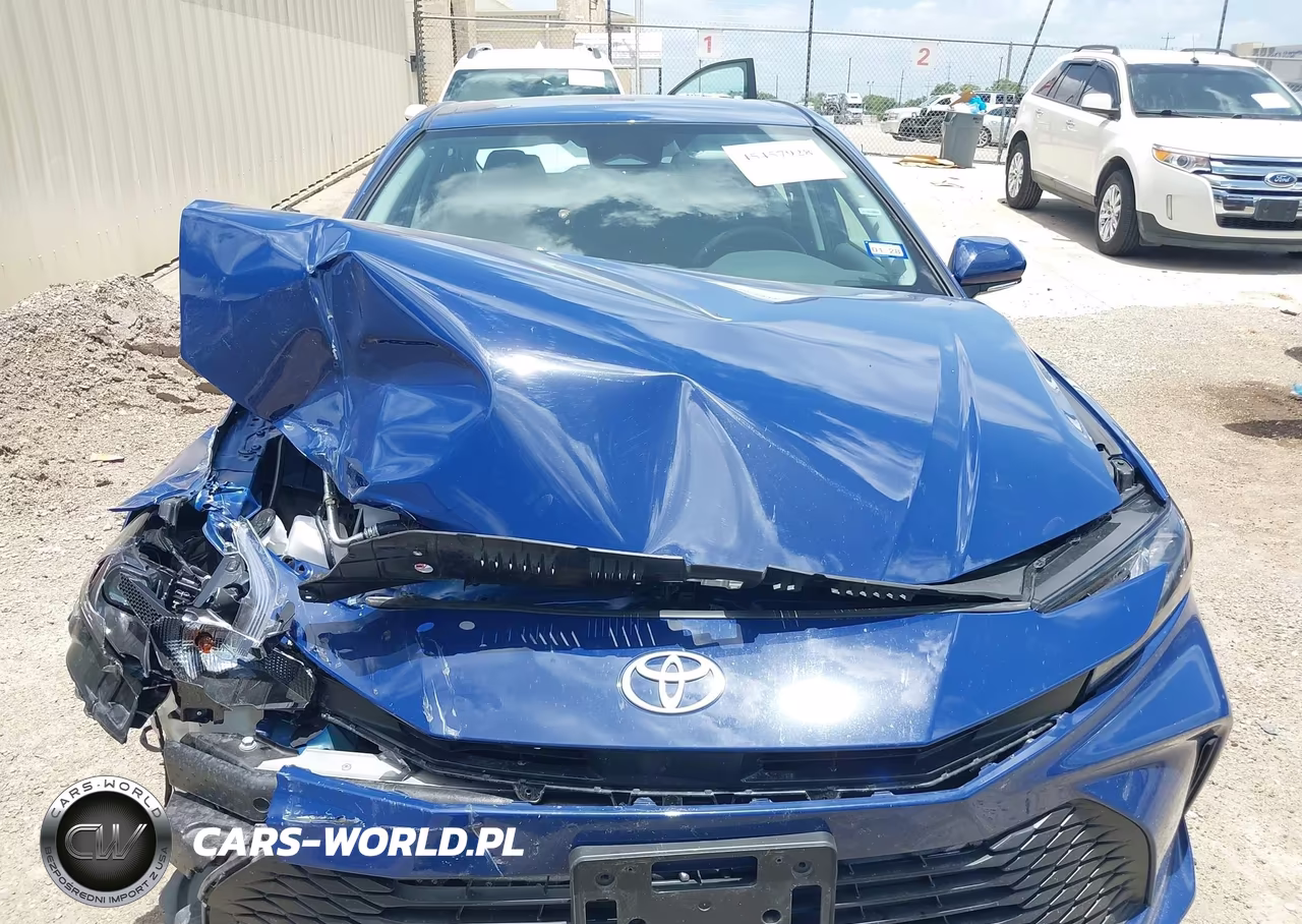 2026 Toyota Camry Le VIN:4T1DAACK2TU274097 - 13