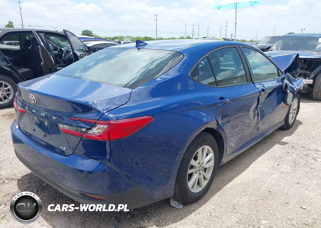 2026 Toyota Camry Le VIN:4T1DAACK2TU274097 - 4