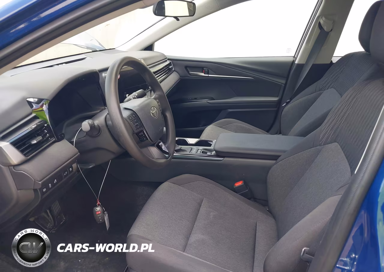2026 Toyota Camry Le VIN:4T1DAACK2TU274097 - 5