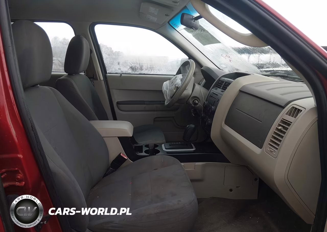 2011 Ford Escape Xls VIN:1FMCU0C78BKC12982 - 5