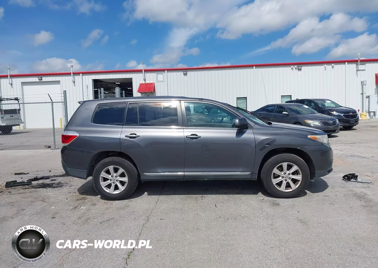 2011 Toyota Highlander Base V6 VIN:5TDBK3EH4BS071138 - 14