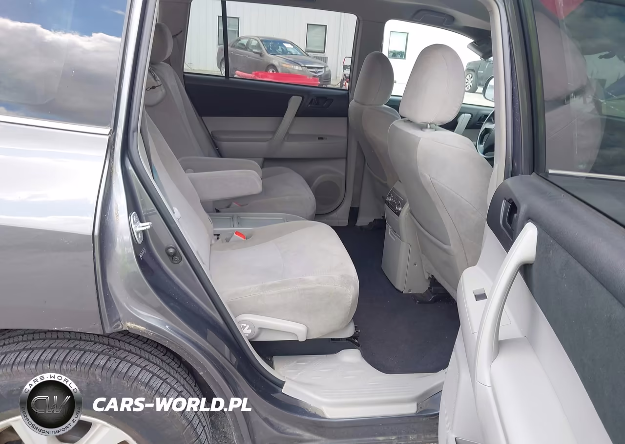 2011 Toyota Highlander Base V6 VIN:5TDBK3EH4BS071138 - 8