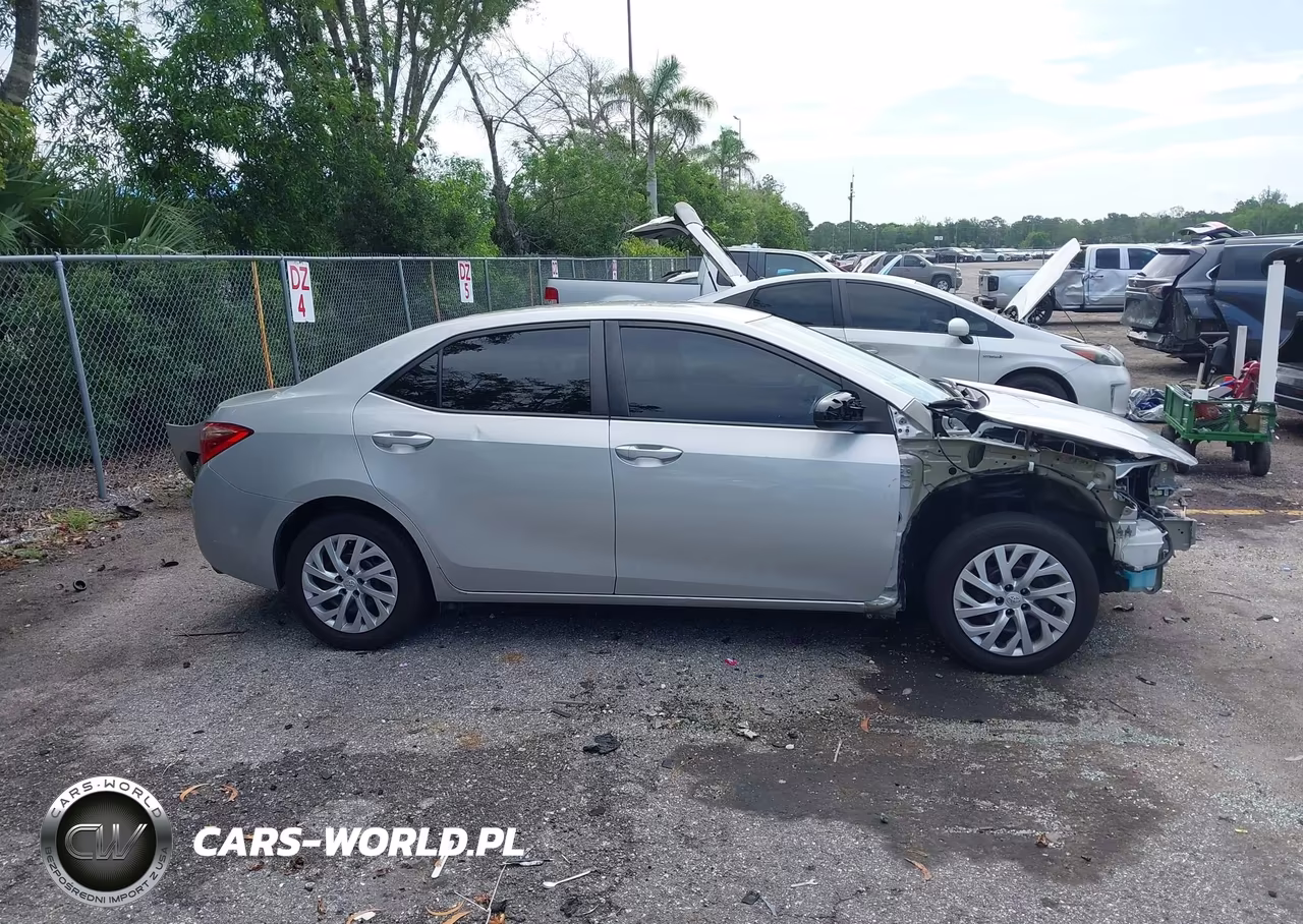 2019 Toyota Corolla Le VIN:5YFBURHE8KP871335 - 14