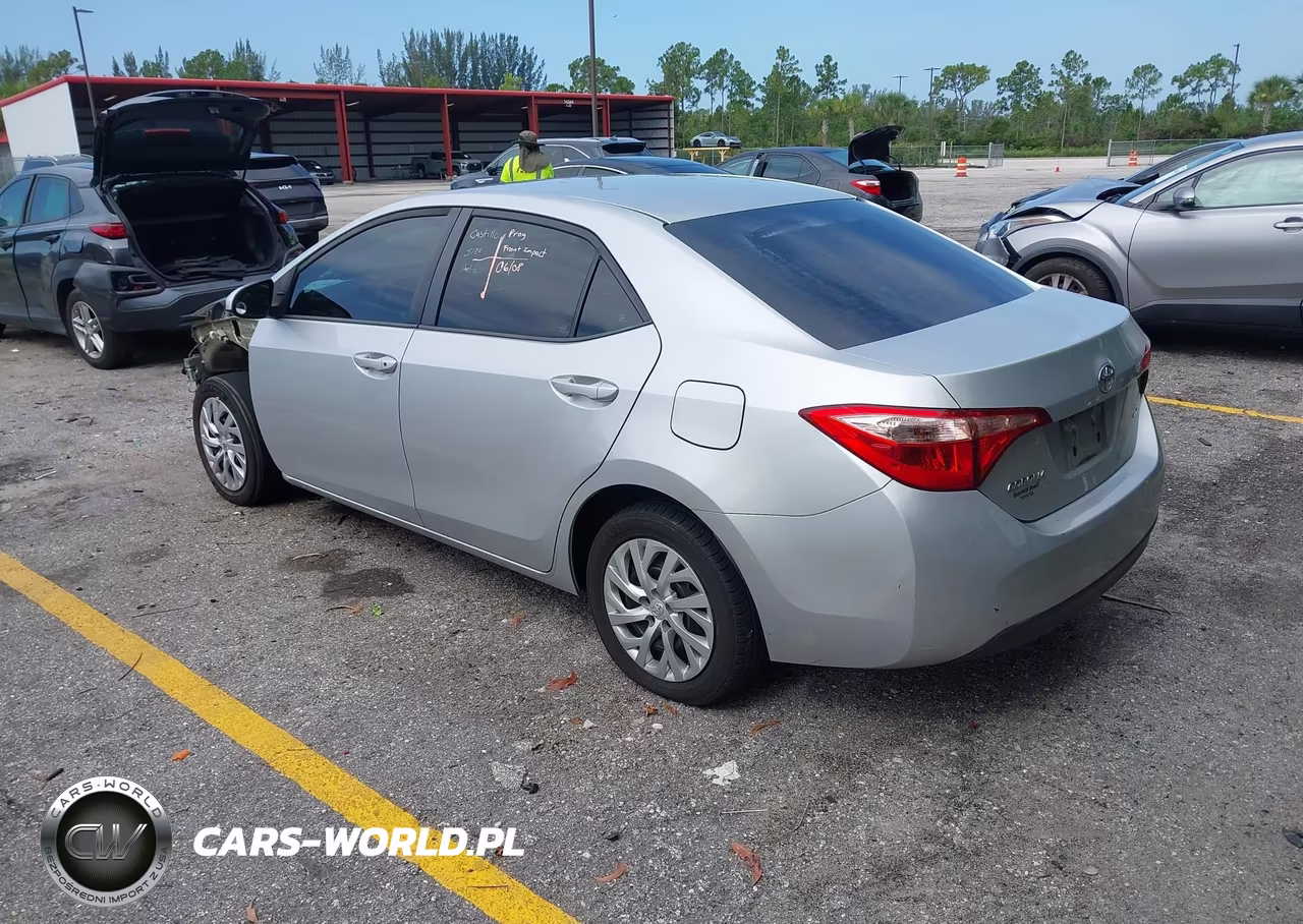 2019 Toyota Corolla Le VIN:5YFBURHE8KP871335 - 3