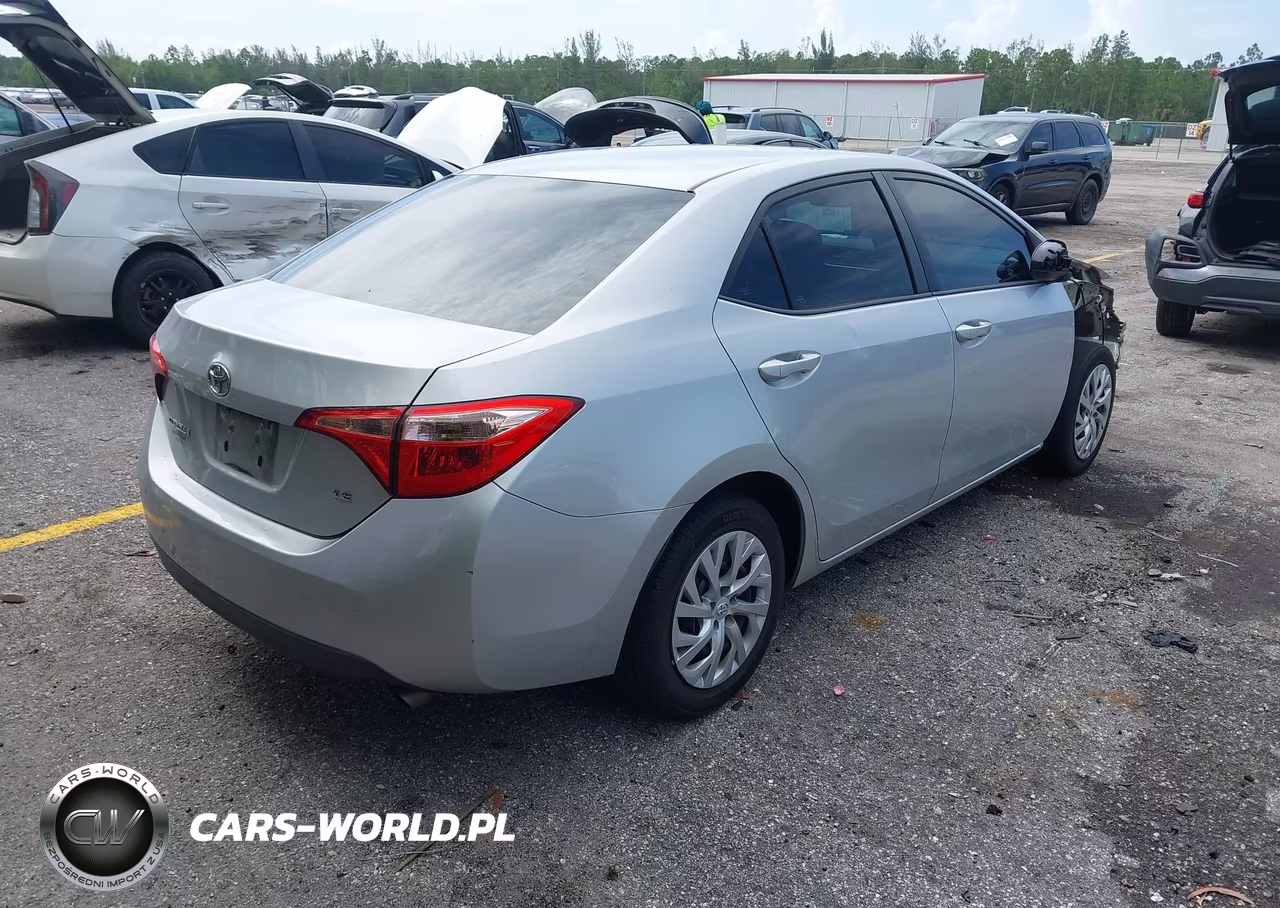 2019 Toyota Corolla Le VIN:5YFBURHE8KP871335 - 4