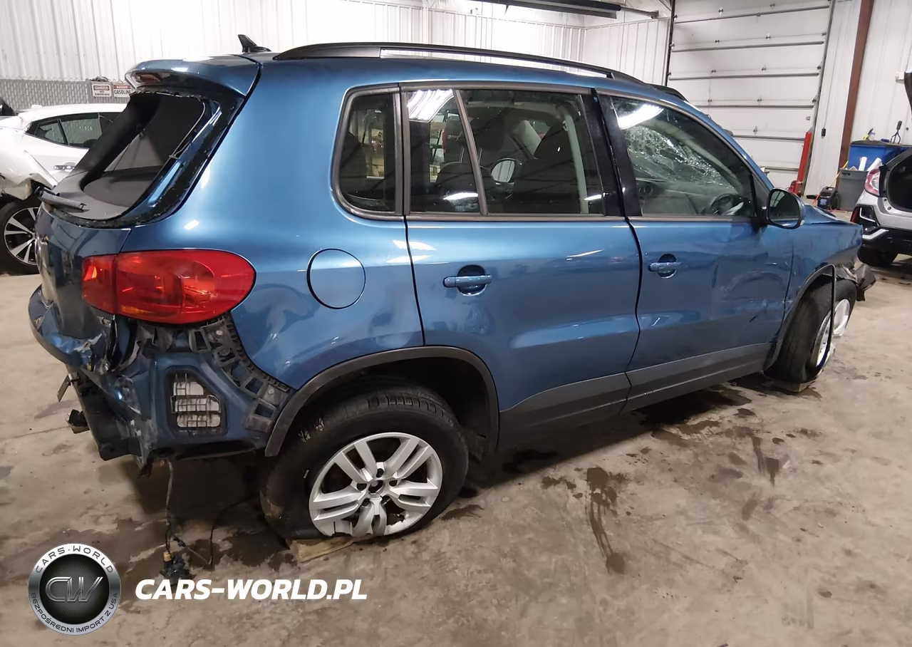 2017 Volkswagen Tiguan 2.0T-2.0T S VIN:WVGBV7AX0HK005421 - 4