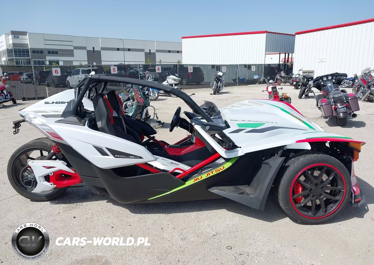 2024 Polaris Slingshot Roush Edition VIN:57XAALHB1R8162900 - 11