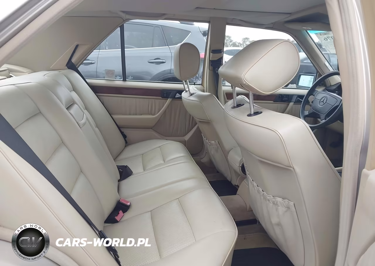 1992 Mercedes-Benz 400 E VIN:WDBEA34E7NB659651 - 8