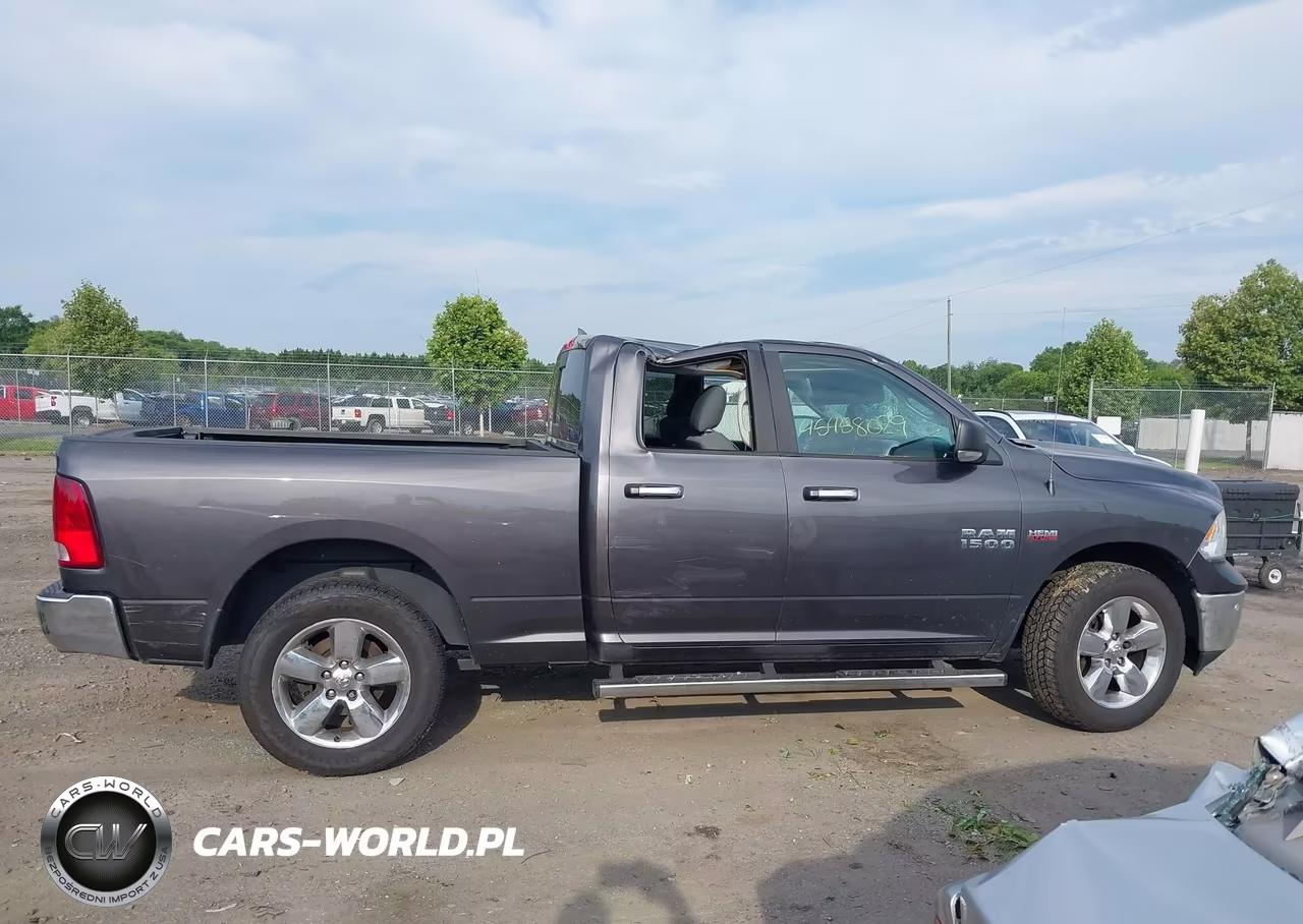 2018 Ram 1500 Big Horn 4X4 6'4 Box VIN:1C6RR7GT1JS312220 - 13