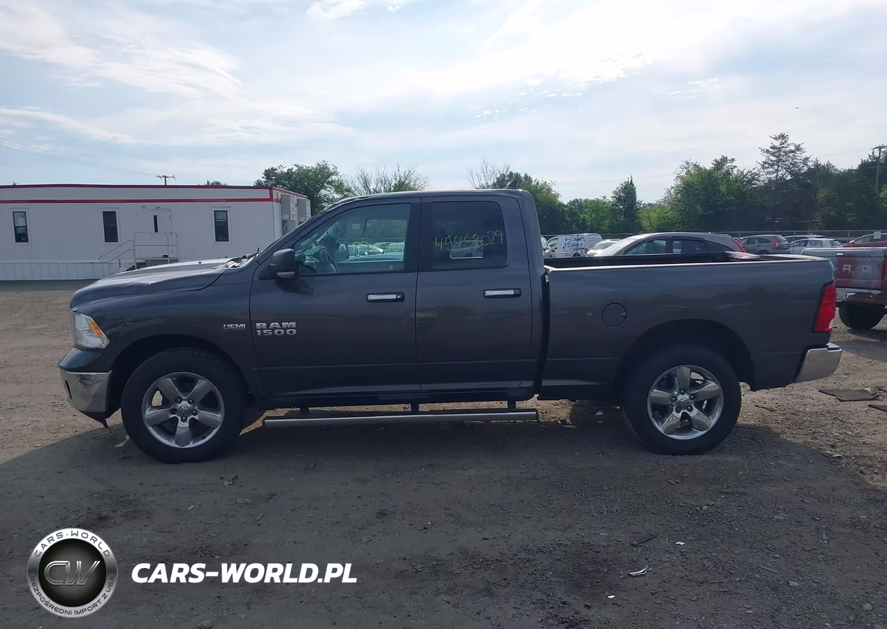 2018 Ram 1500 Big Horn 4X4 6'4 Box VIN:1C6RR7GT1JS312220 - 14