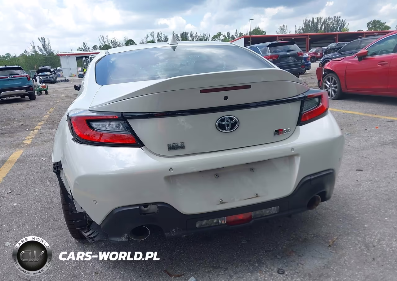 2024 Toyota Gr86 Premium VIN:JF1ZNBE15R8760385 - 17